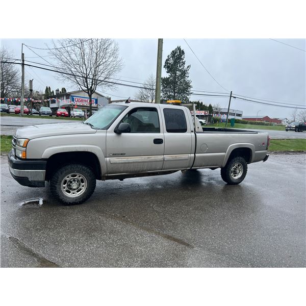 2007 CHEVROLET SILVERADO 2500HD, 4DR PICKUP, GREY, GAS, AUTOMATIC, VIN 1GCHK29U37E140331,