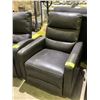 Image 2 : LEATHER ROCKING POWER RECLINER WITH POWER CORD (MAY HAVE POWER ISSUES)