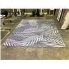 Image 2 : INDOOR/OUTDOOR PATTERNED AREA RUG 10'X8'