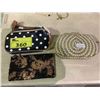 Image 1 : 3 ASSORTED CLUTCH PURSES WITH SOME CONTENTS