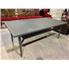 Image 2 : ALUMINUM PATIO TABLE APPROX 80 X 42"