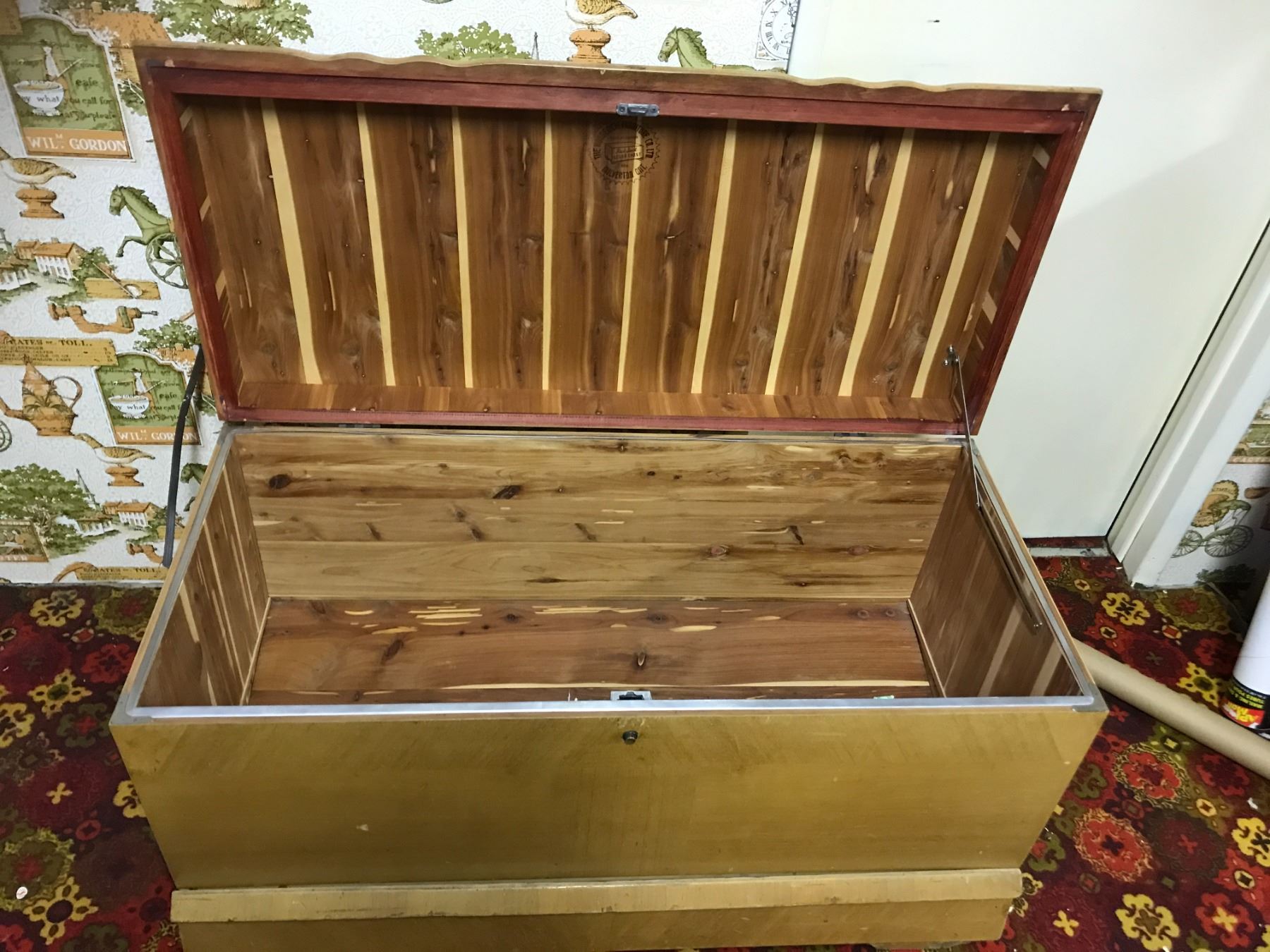 Cedar Chest Beck Auctions Inc.