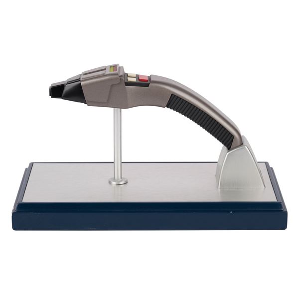A "Star Trek: First Contact" Type II Phaser.