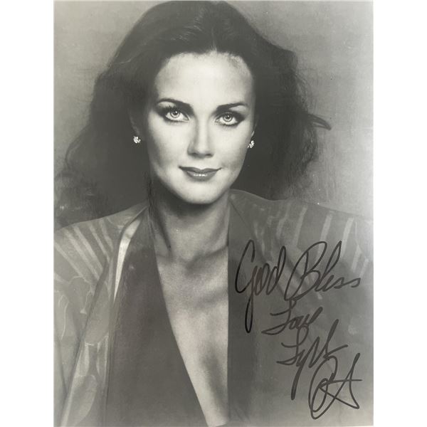 Wonder Woman Lynda Carter signed photo