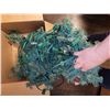 Image 2 : MEDIUM SIZE PACKING BOX WITH GARLAND LIGHTS