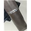 Image 2 : LOT OF 4 UMBRELLAS IN LEATHER BAG