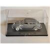 Image 1 : 1936 CHRYSLER AIRFLOW DETAILED MODEL IN SHADOW BOX