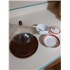 Image 3 : Krosno Trifel Bowl, Italian Serving Dishes & Cheese Board with Plastic Dome