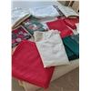 Image 3 : Assortment of Table Linens