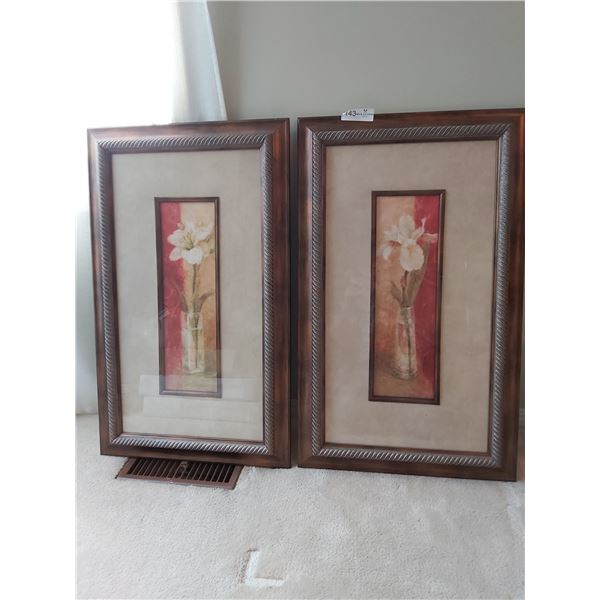 Two Flower Décor Prints