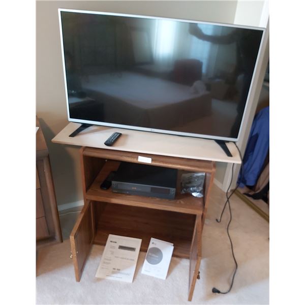 42" LG  TV With Sears VHS Player & TV Stand