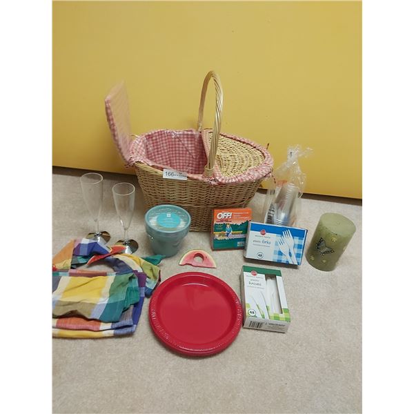 Picnic Basket With Accessories