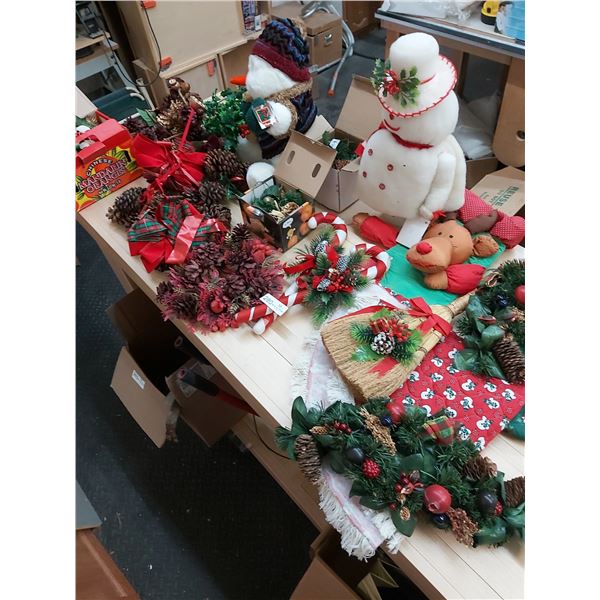 Assorted Christmas Décor