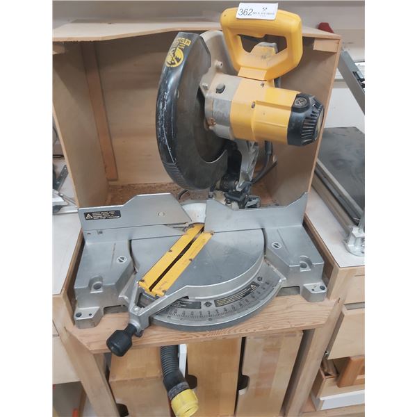 Dewalt 12" Compound Miter Saw