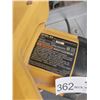Image 2 : Dewalt 12" Compound Miter Saw