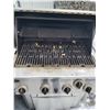Image 3 : Vermont Castings Propane BBQ with Side Burner and 3 Tanks