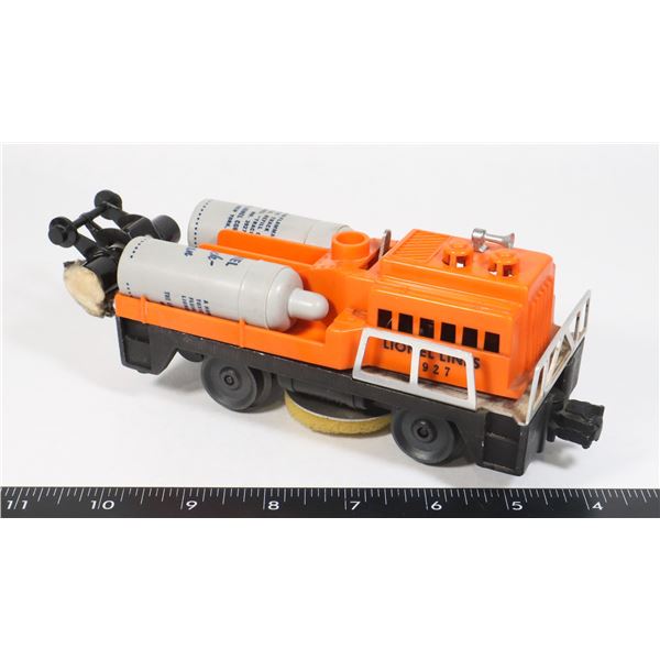 LIONEL 3927 TRACK CLEANING CAR