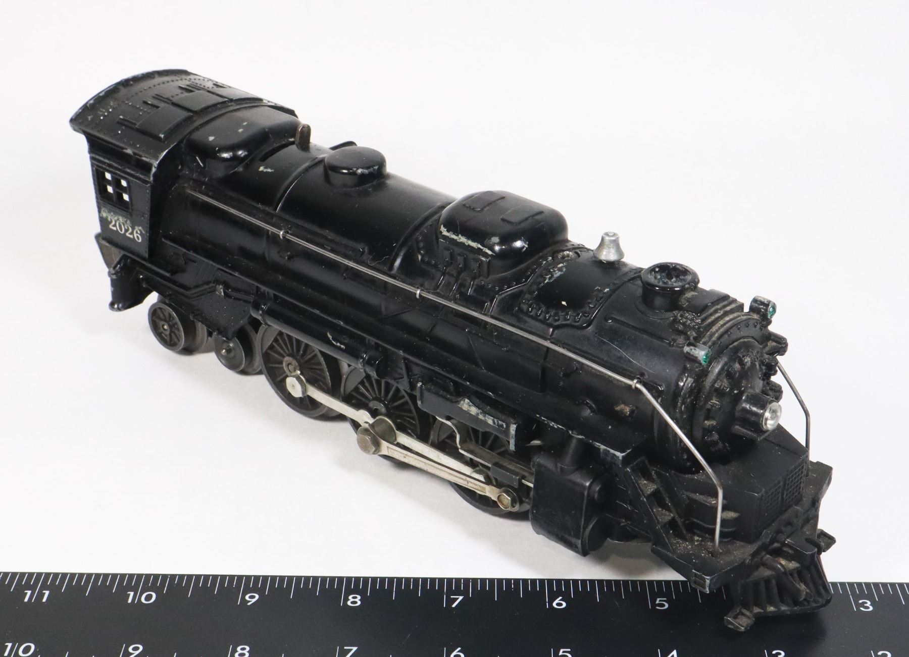 1950's Vintage LIONEL #2026 Locomotive Engine Shell for 027 Base ☆1512 1950's Vintage LIONEL #2026 Locomotive Engine Shell for 027 Base ☆1512
