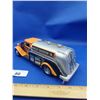 Image 2 : DIE CAST TANKER TRUCK
