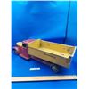 Image 2 : VINTAGE PRESSED STEEL TRUCK