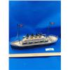 Image 1 : TIN TITANIC MODEL