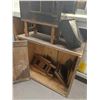 Image 3 : ANTIQUE PHOTO AND ENLARGER