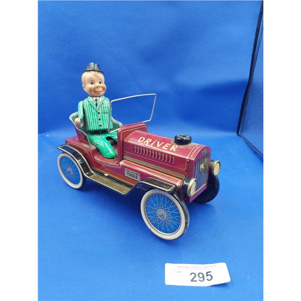 VINTAGE TIN CAR