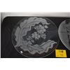 Image 2 : ETCHED GLASS PLATES (2 PCS)