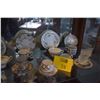 Image 1 : COLLECTION OF TEA CUPS & SAUCERS W/STANDS (20 PCS)