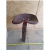 Image 1 : Antique Tractor Seat
