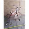 Image 5 : Antique Tricycle