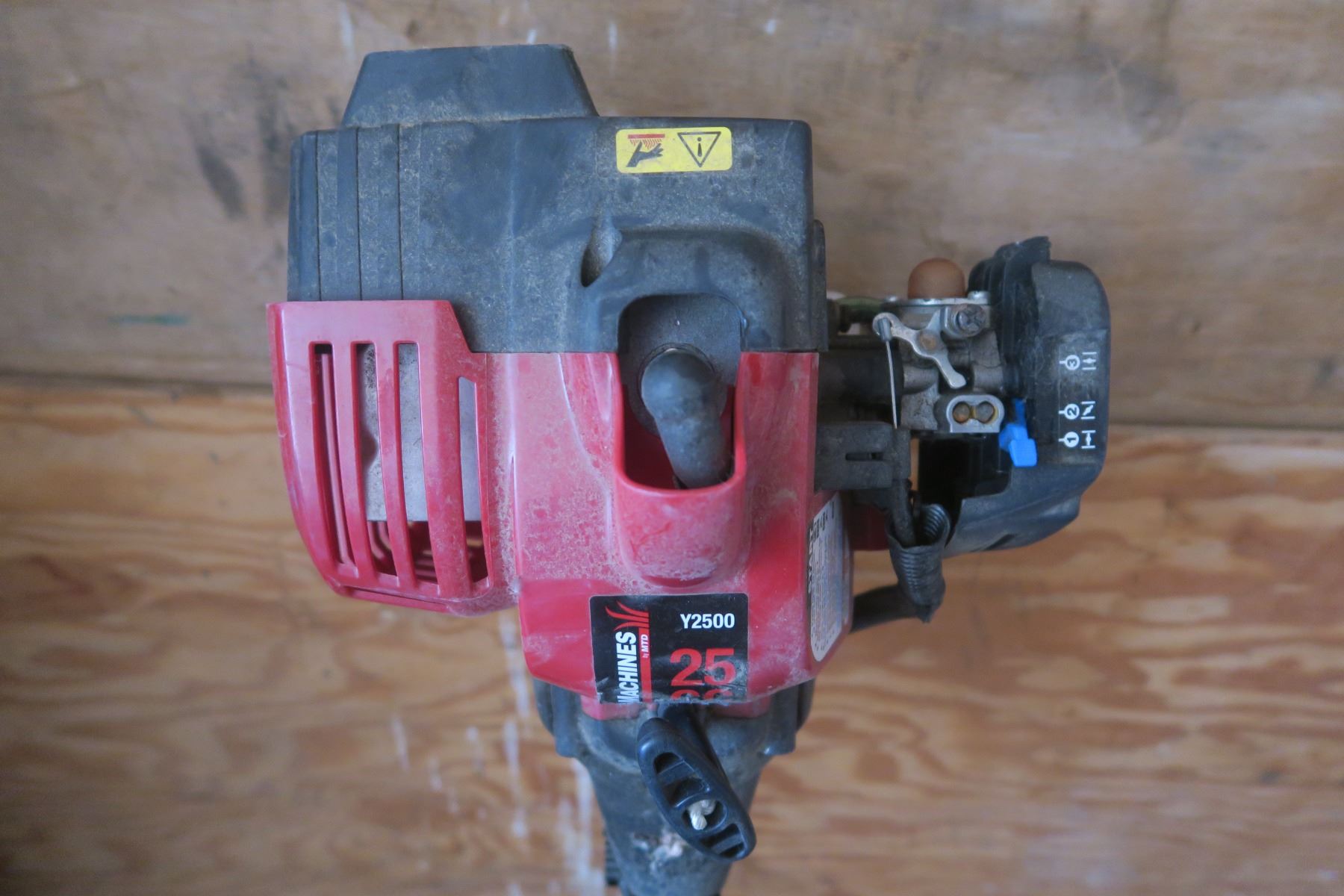 Yard Machines 25cc Weed Whacker - Untested, has compression