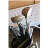 Image 4 : golf bag with assorted clubs