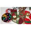 Image 3 : Large bundle of Christmas items - Basket, cloth wreath, candles, fabrics, etc.