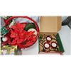 Image 6 : Large bundle of Christmas items - Basket, cloth wreath, candles, fabrics, etc.