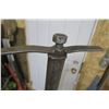 Image 2 : 5.5ft metal pole on stand