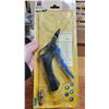 Image 7 : Plastic Blow Guns & Tire Repair Kit
