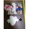 Image 3 : 4 dolls