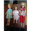 Image 1 : 3 dolls