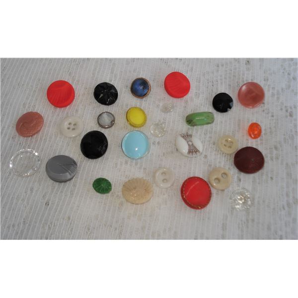 Collectible Vintage and Antique Glass Buttons