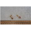 Image 1 : Vintage prong set screwback earrings