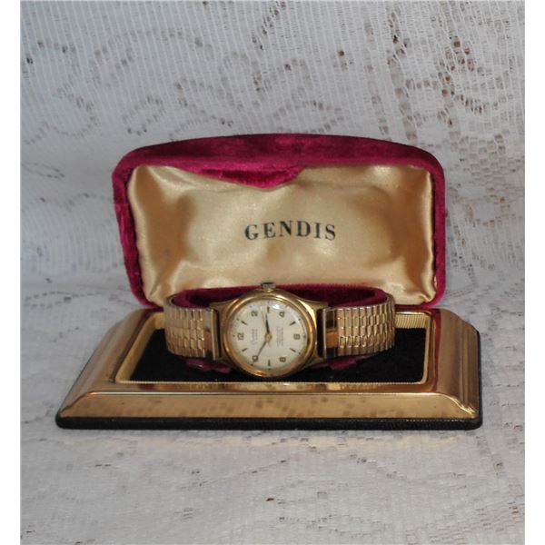 Vintage Man's Watch Curtis 17 Jewls  Swiss Movement  Not working in Vintage Gift Box