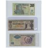 Image 19 : Binder of World Notes:  35 bills (approx. 16 countries incl. Guyana, Angola, Bahrain, Egypt, Nigeria