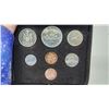 Image 3 : 1976 Double Cent Detached Jewel Specimen Set. 7-coin set with Detached Jewel on the Dollar. Housed i