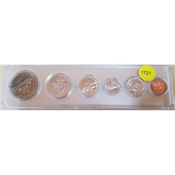 1975 Uncirculated Coin Set in Plastic Case