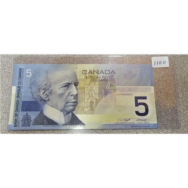 1 - 2001 $5 Bill UNC