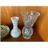 Image 3 : Decorative Bowls (2) and Decorative Vases (2)