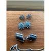 Image 2 : 5 x Pairs of Women's Clip-On Earrings