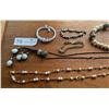 Image 2 : Assortment of Women's Necklaces and Bracelets