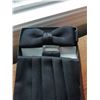 Image 3 : Wings Luxury Ensemble Tuxedo Bow Tie and Cummerbund